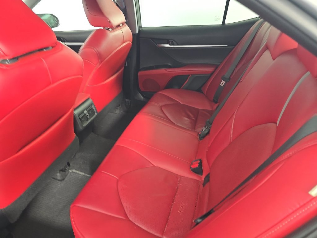 Used 2018 Toyota Camry XSE FWD image 7