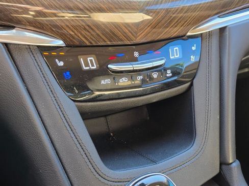 Used 2020 Cadillac XT6 Premium Luxury w/ Platinum Package FWD image 34