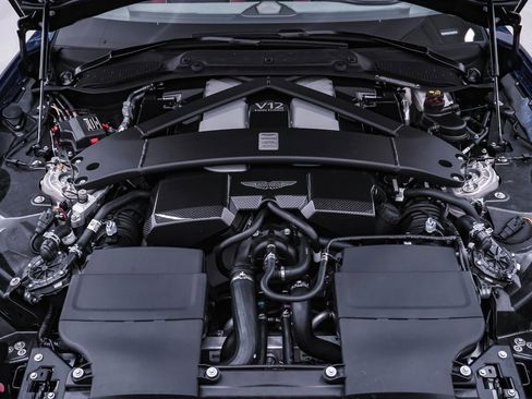 New 2025 Aston Martin Vanquish image 33
