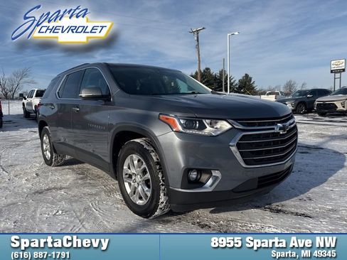 Used 2020 Chevrolet Traverse LT w/ Driver Confidence II Package image 1