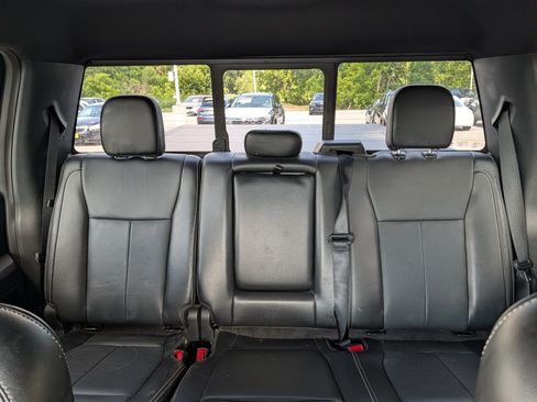 Used 2019 Ford F150 Lariat w/ Equipment Group 502A Luxury AWD/4WD image 13