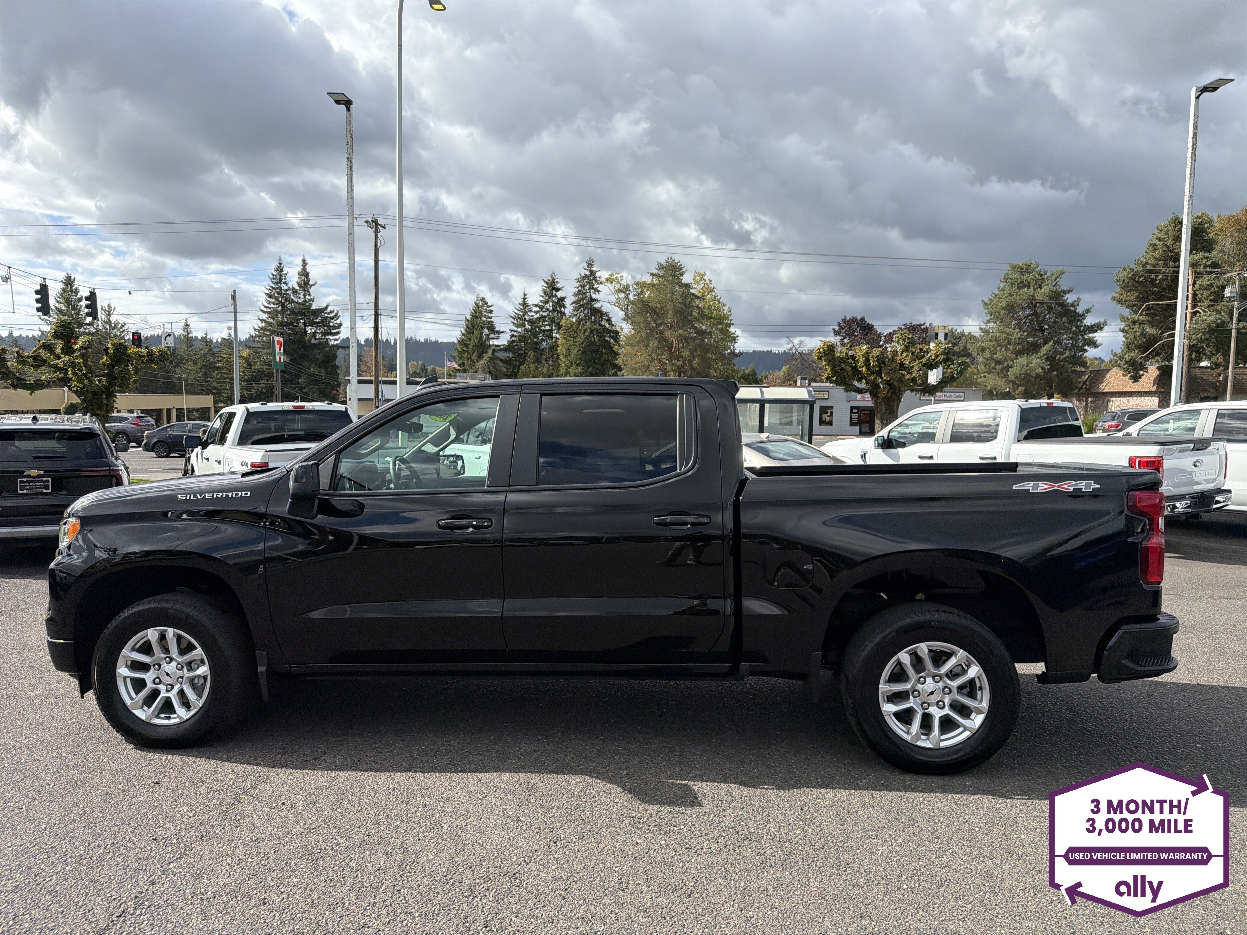 Used 2026 Chevrolet Silverado 1500 RST AWD/4WD image 2