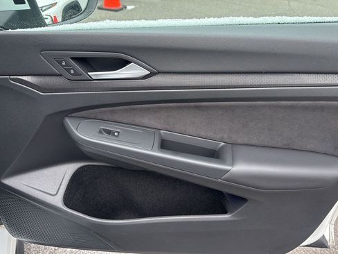 Used 2024 Volkswagen GTI S image 31