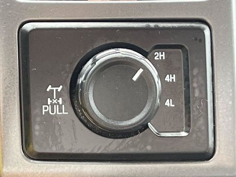 Used 2019 Ford F150 XLT w/ Equipment Group 302A Luxury AWD/4WD image 28