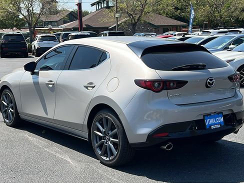 Used 2022 MAZDA MAZDA3 s FWD image 7