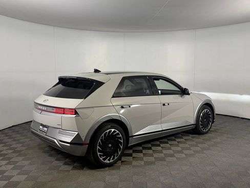Used 2024 Hyundai Ioniq 5 Limited AWD/4WD image 9