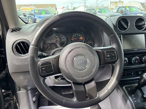 Used 2017 Jeep Patriot High Altitude image 20