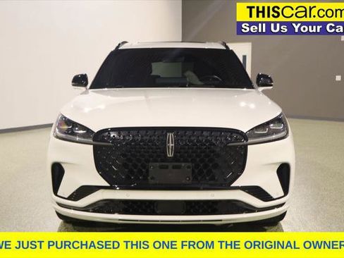 Used 2025 Lincoln Aviator Reserve w/ Equipment Group 201A image 2