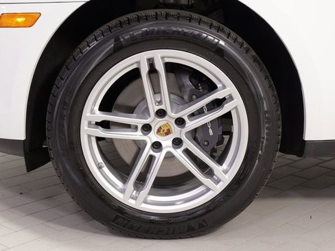 Used 2025 Porsche Macan image 72