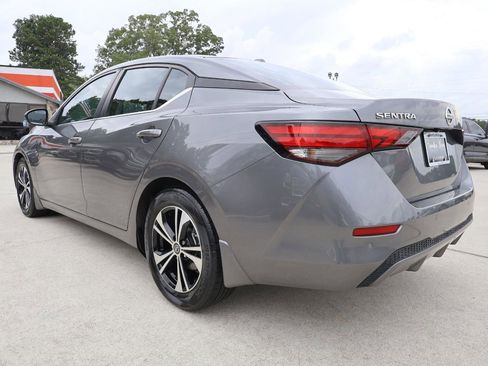 Used 2022 Nissan Sentra SV FWD image 4