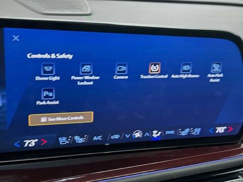 Used 2024 Chevrolet Traverse RS image 16