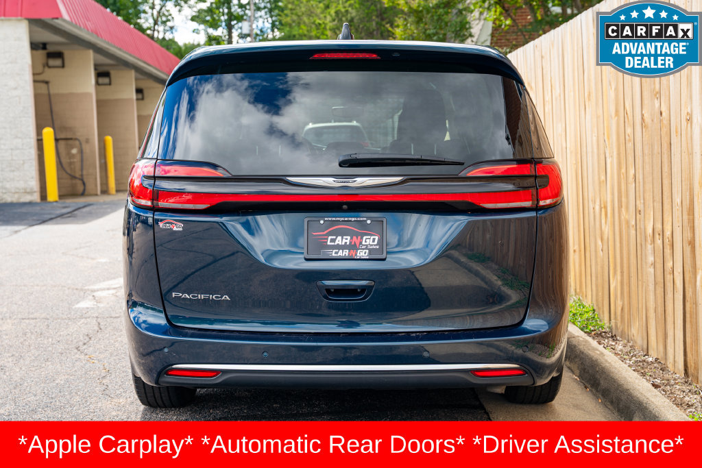 Used 2024 Chrysler Pacifica Touring-L FWD image 7