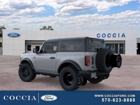 New 2026 Ford Bronco Badlands w/ Black Appearance Package AWD/4WD image 4