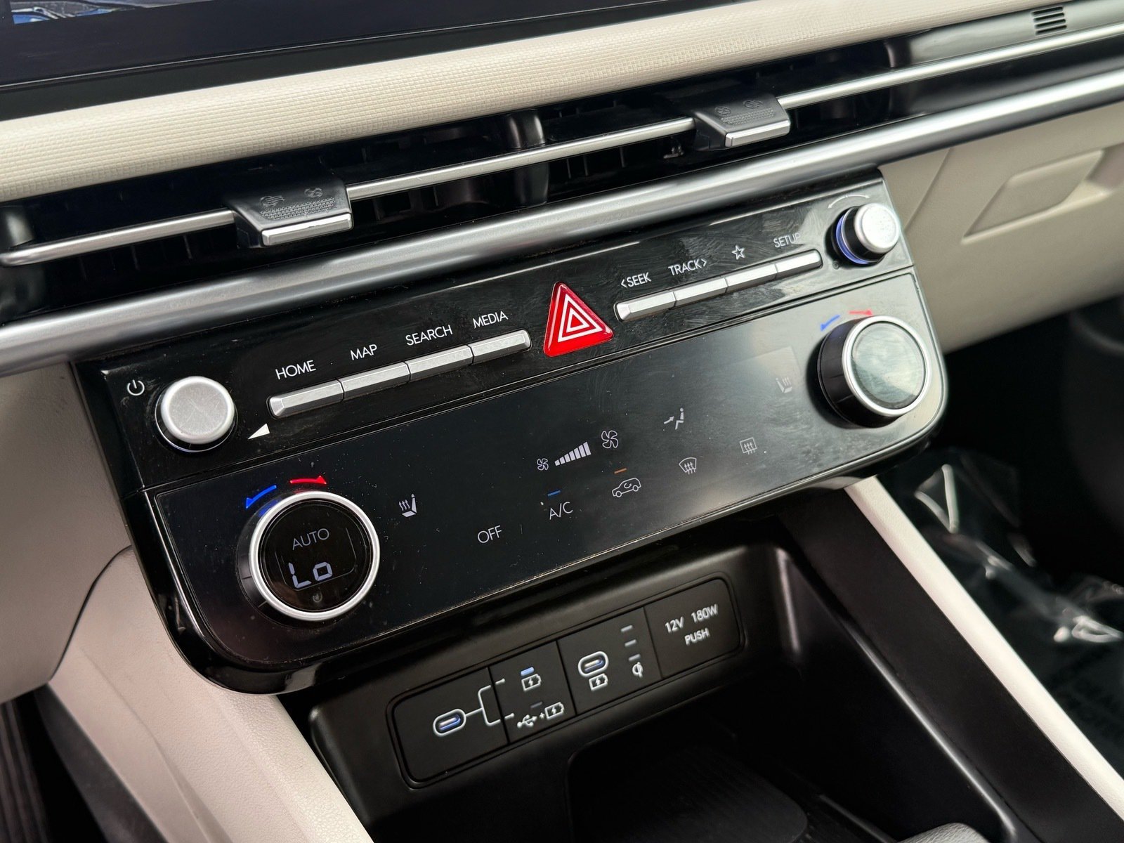 Used 2025 Hyundai Tucson SEL FWD image 23