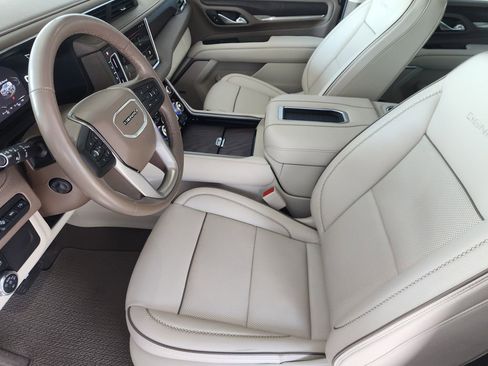 Used 2023 GMC Yukon Denali RWD image 13