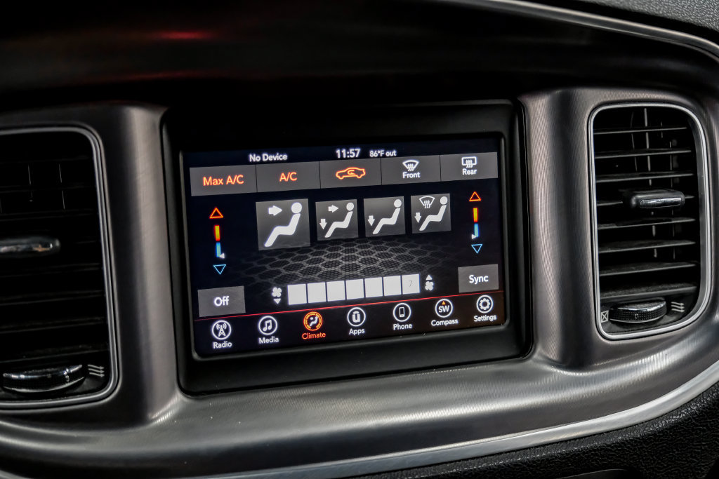 Used 2022 Dodge Charger SXT RWD image 28