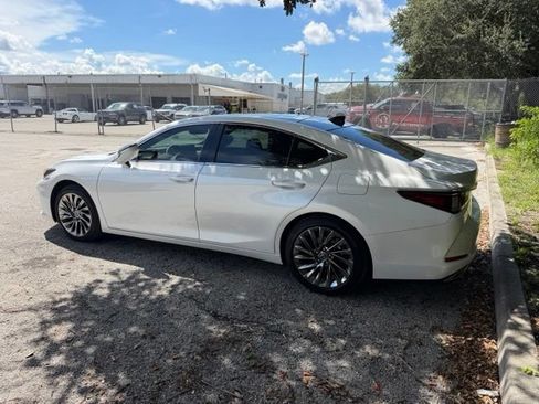Used 2025 Lexus ES 350 Ultra Luxury w/ Accessory Package (Z1) FWD image 9