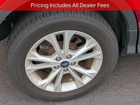 Used 2017 Ford Escape SE w/ SE Cold Weather Package FWD image 8