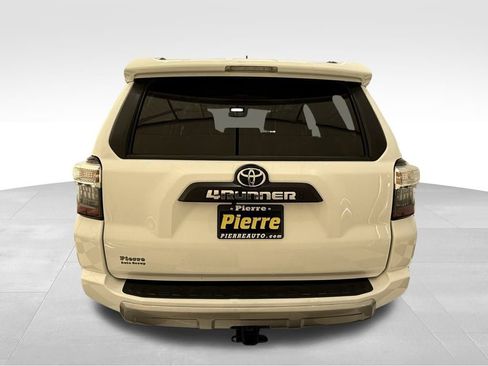 Used 2024 Toyota 4Runner TRD Off-Road Premium image 3