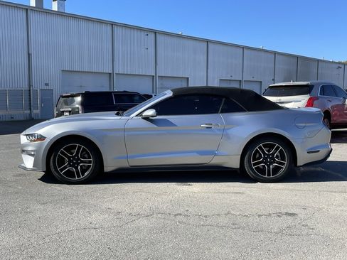 Used 2022 Ford Mustang Premium image 4