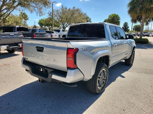 Used 2025 Toyota Tacoma TRD Sport image 3