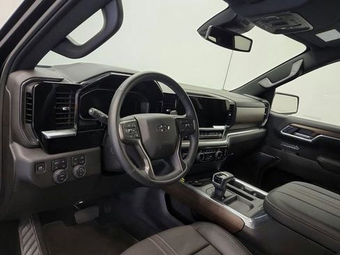 Used 2026 Chevrolet Silverado 1500 High Country w/ Midnight Edition AWD/4WD image 17