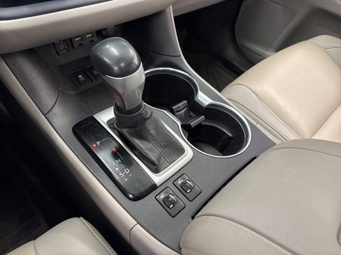 Used 2019 Toyota Highlander XLE image 31