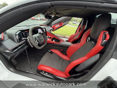 Used 2023 Chevrolet Corvette Stingray Preferred Conv w/ Z51 Performance Package RWD image 11