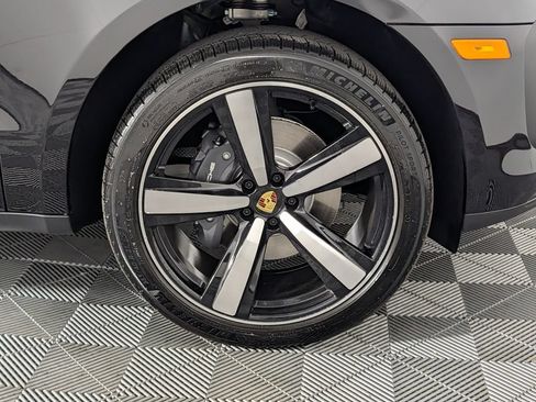 New 2026 Porsche Macan AWD/4WD image 14