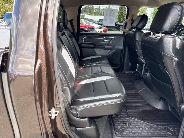 Used 2019 RAM 1500 4x4 Crew Cab image 10