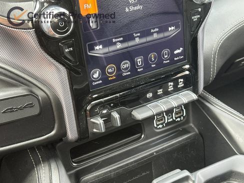 Used 2020 RAM 2500 Limited AWD/4WD image 21