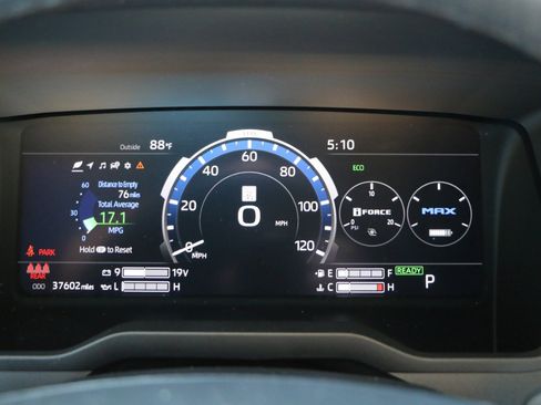 Used 2024 Toyota Tundra Limited AWD/4WD image 33