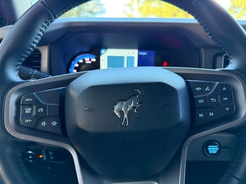 Used 2024 Ford Bronco Black Diamond w/ Sasquatch Package image 16