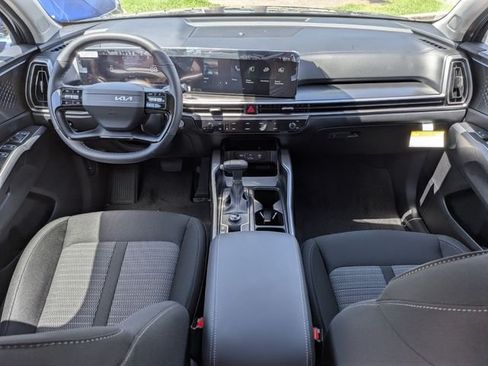 New 2026 Kia Sorento LX FWD image 14