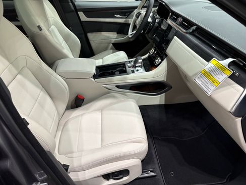 New 2026 Jaguar F-PACE R-Dynamic S image 24