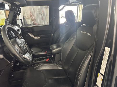 Used 2014 Jeep Wrangler Unlimited Rubicon AWD/4WD image 9