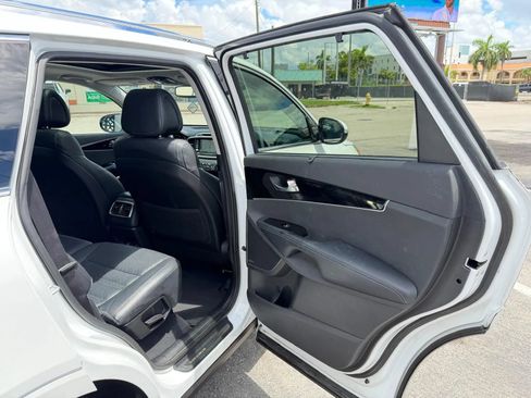 Used 2016 Kia Sorento SX FWD image 22