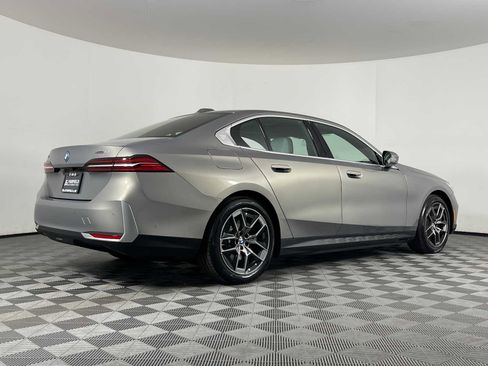 New 2026 BMW i5 eDrive40 image 12