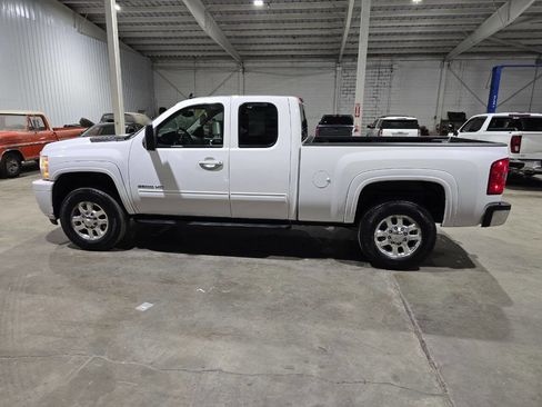 Used 2013 Chevrolet Silverado 2500 LT w/ Z71 Appearance Package AWD/4WD image 6