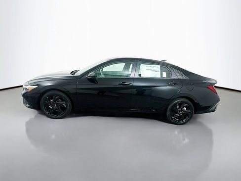 Certified 2023 Hyundai Elantra SEL w/ Convenience Package image 8