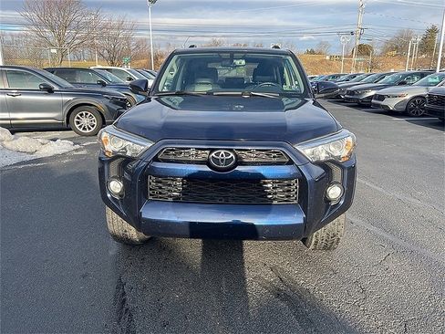 Used 2019 Toyota 4Runner SR5 image 3