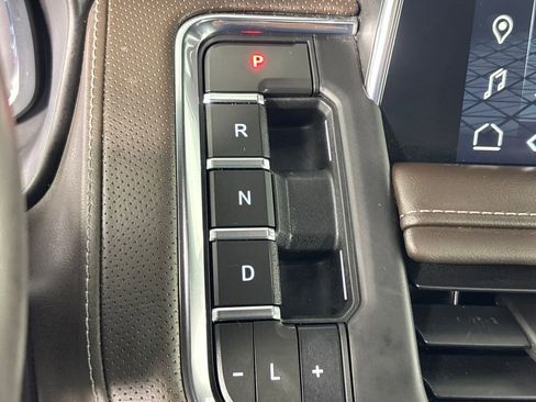 Used 2023 GMC Yukon SLT image 22