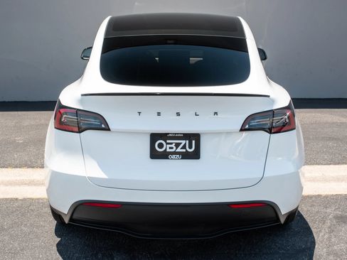 Used 2024 Tesla Model Y Long Range RWD image 28