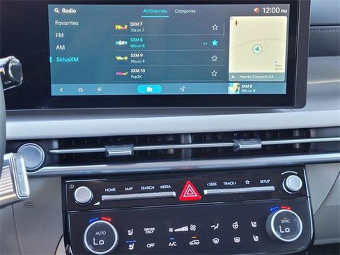 New 2025 Hyundai Tucson Limited image 12