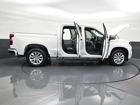 Used 2023 Chevrolet Silverado 1500 Custom RWD image 33