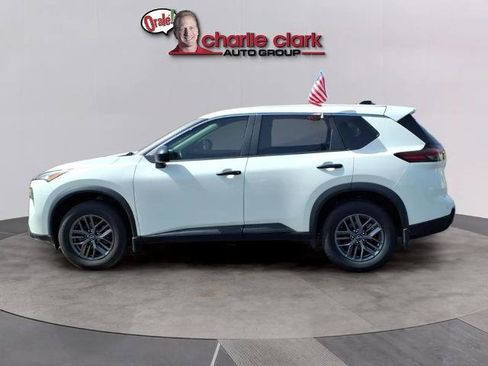 Certified 2024 Nissan Rogue S FWD image 2