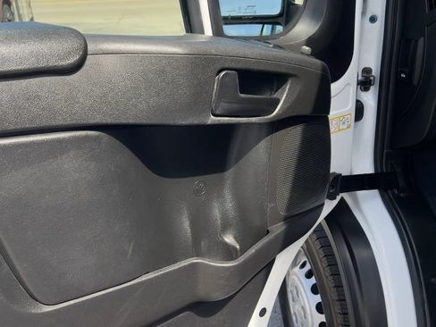 Used 2025 RAM ProMaster 2500 w/ Convenience Group image 25