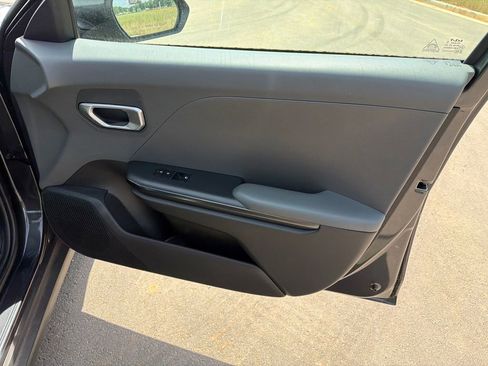 Used 2025 Kia K4 FWD image 14