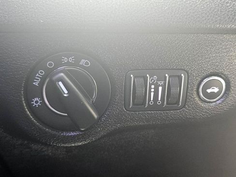Used 2019 Chrysler 300 Touring w/ Sport Appearance Package RWD image 36