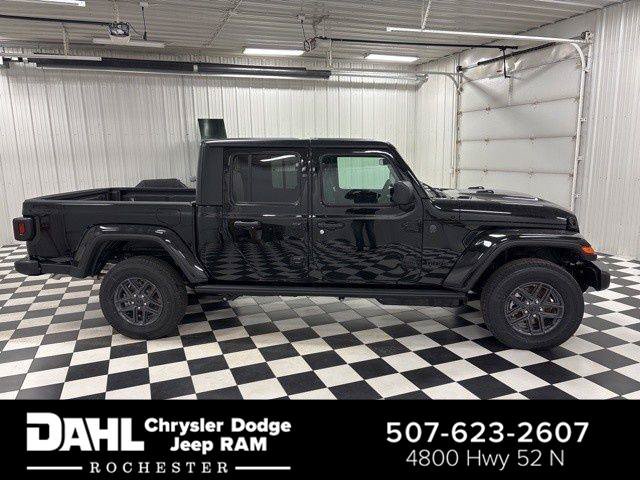 New 2026 Jeep Gladiator Sport AWD/4WD image 1